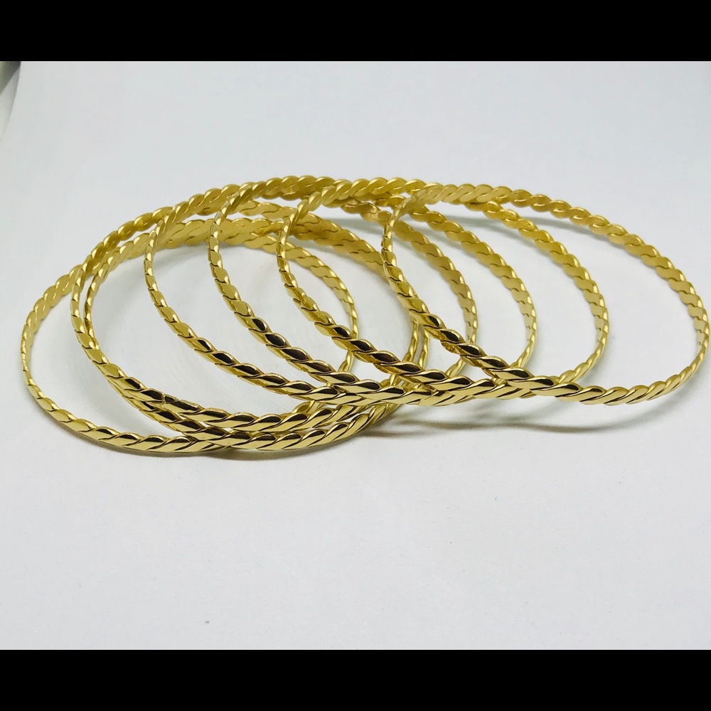 ⭐️⭐️ 6 Bangles ⭐️⭐️